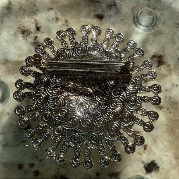 Silver Starburst Brooch with Pearl Center and Rhinestones - Picture 9 of 9